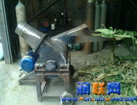 93-8型鍘草機(jī)：高效養(yǎng)殖機(jī)械的多功能應(yīng)用